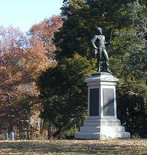 Statue of Confederate Soldier